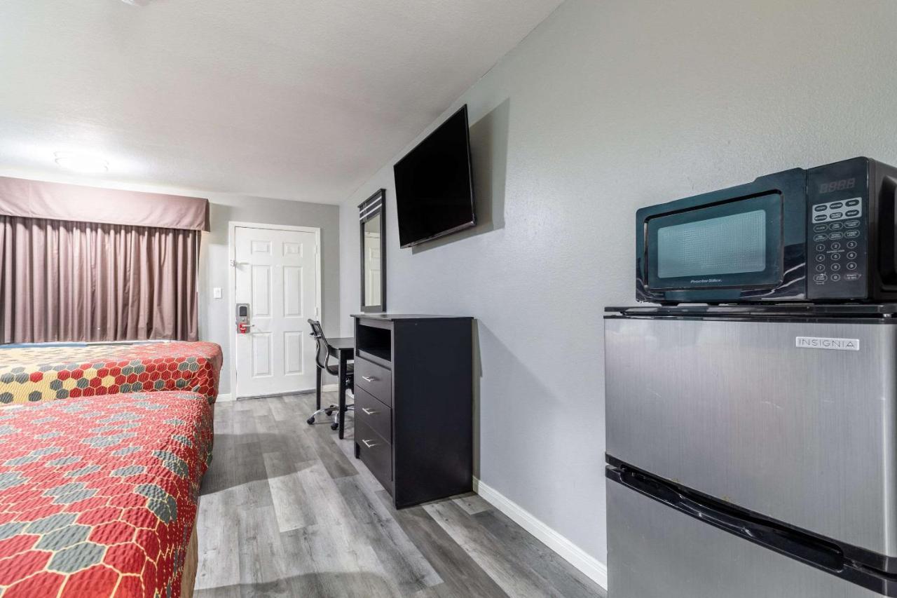 Econo Lodge Houston Brookhollow Εξωτερικό φωτογραφία